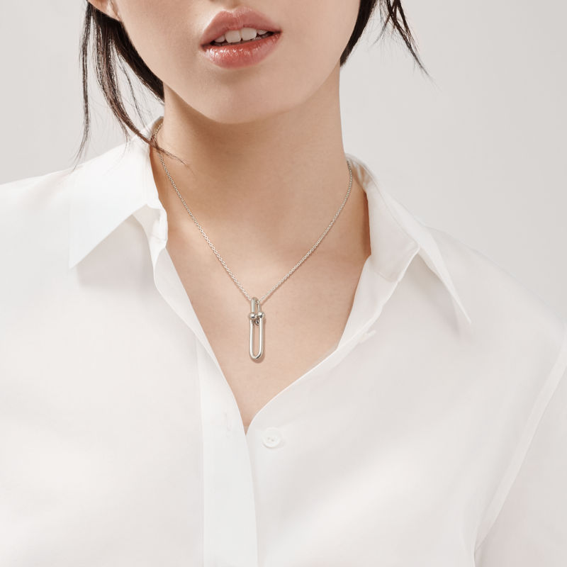 Tiffany & Co. Tiffany HardWear Colgante con eslabón alargado de plata de ley Tienda