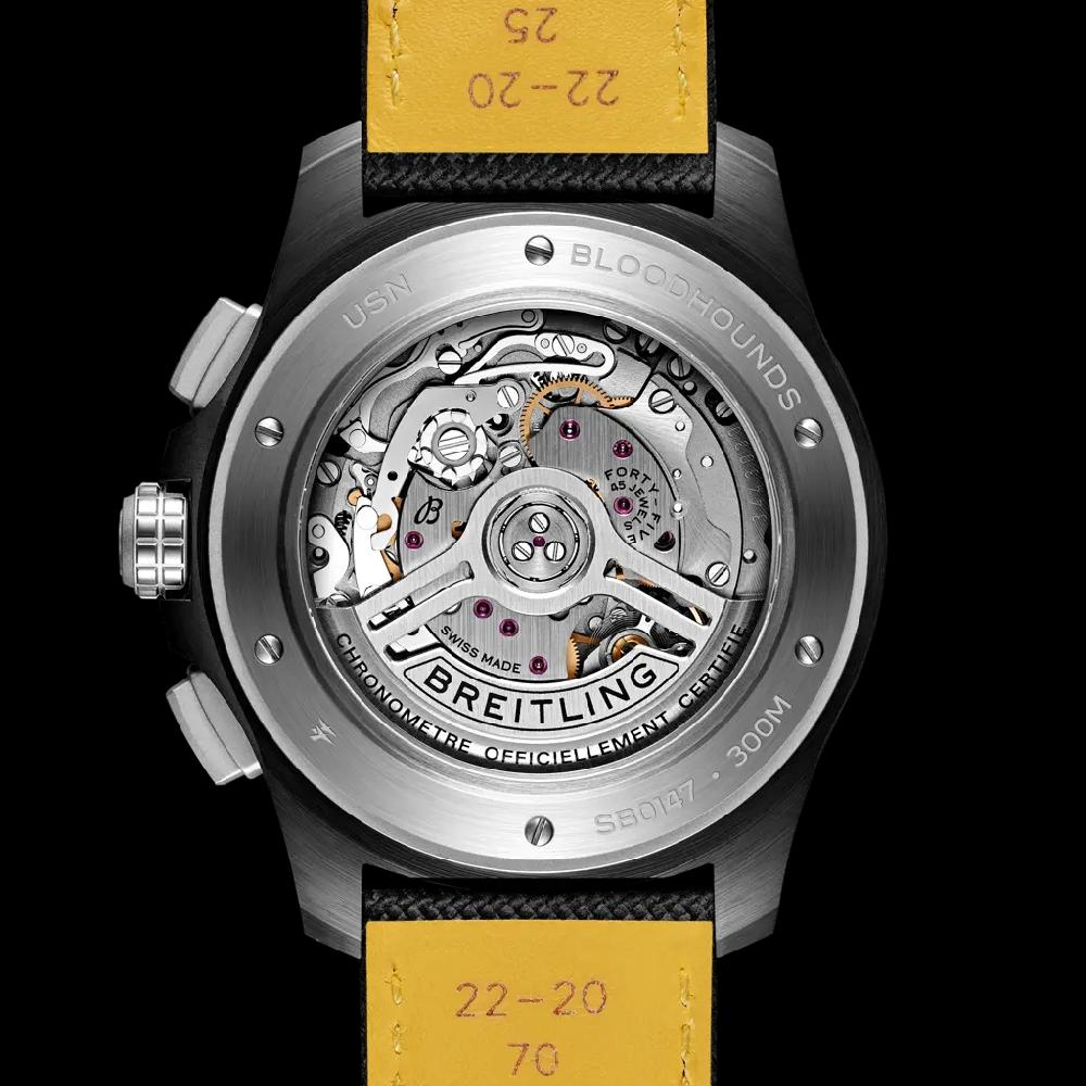 Breitling Avenger B01 Chronograph 44 Night Mission Bloodhounds Libre de impuestos