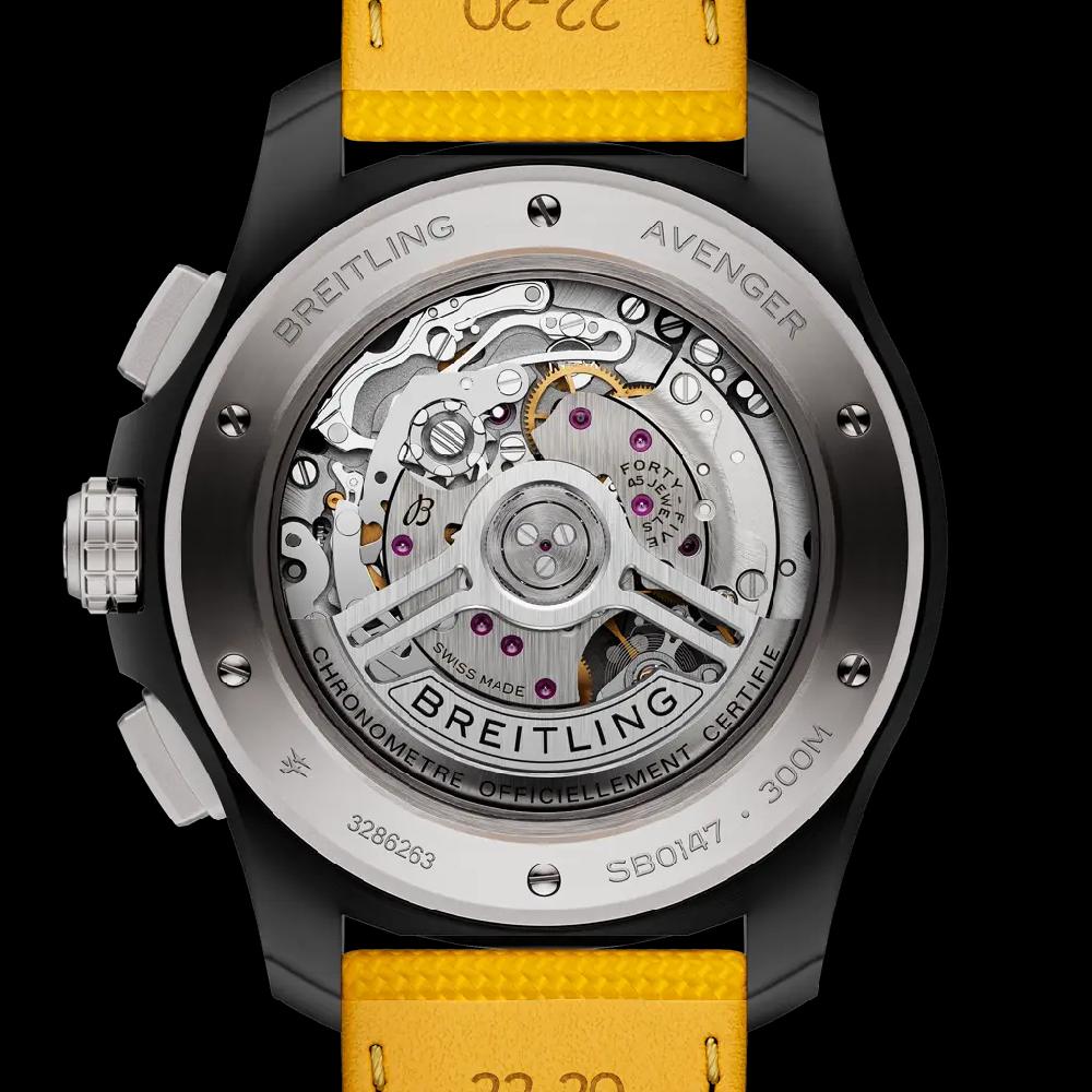 Breitling Avenger B01 Chronograph 44 Night Mission Descuentos del mes
