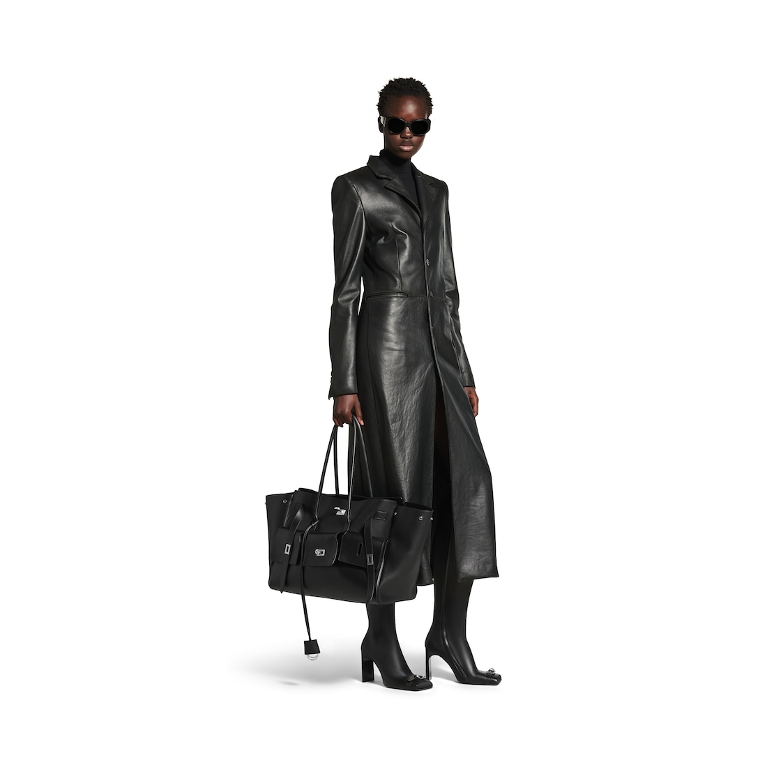 Balenciaga Abrigo Slim Fit para Mujer en Negro