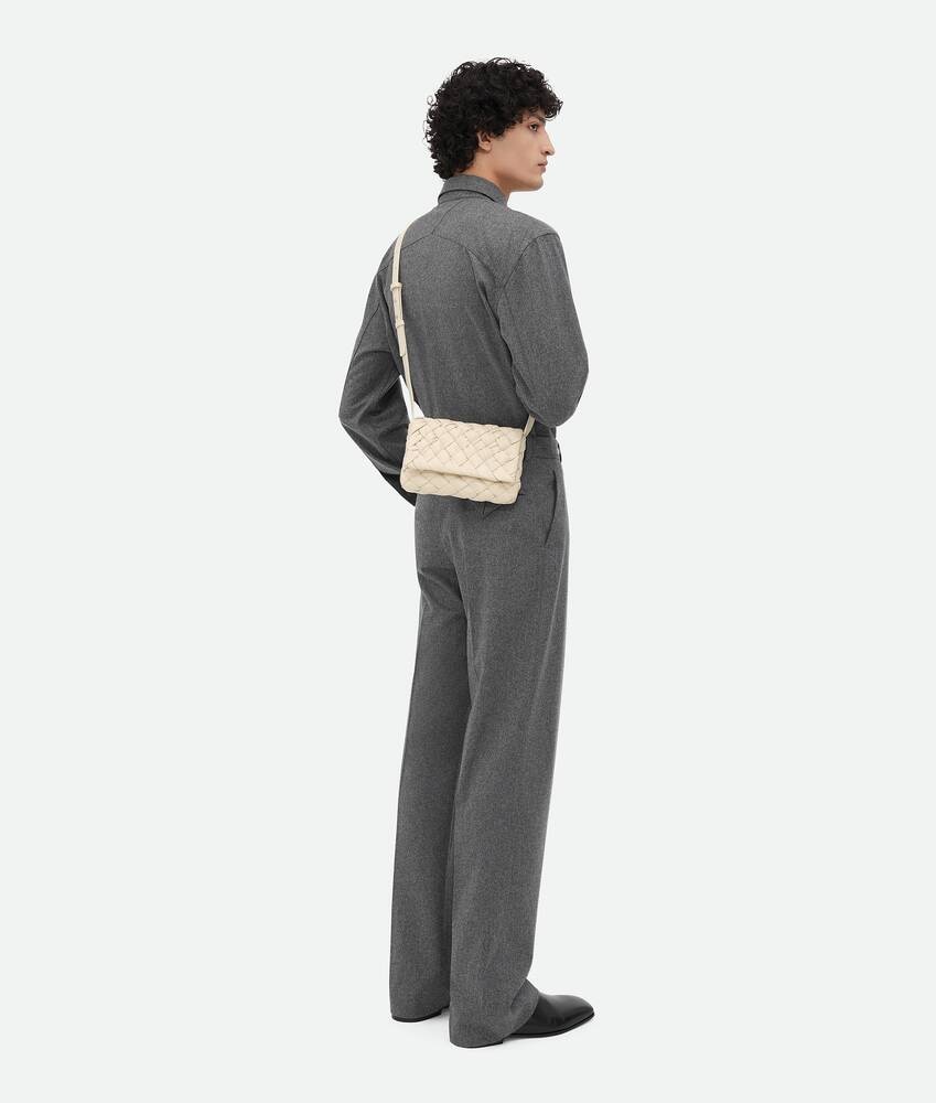 Bottega Veneta Bolso Rumple Messenger pequeño Última moda
