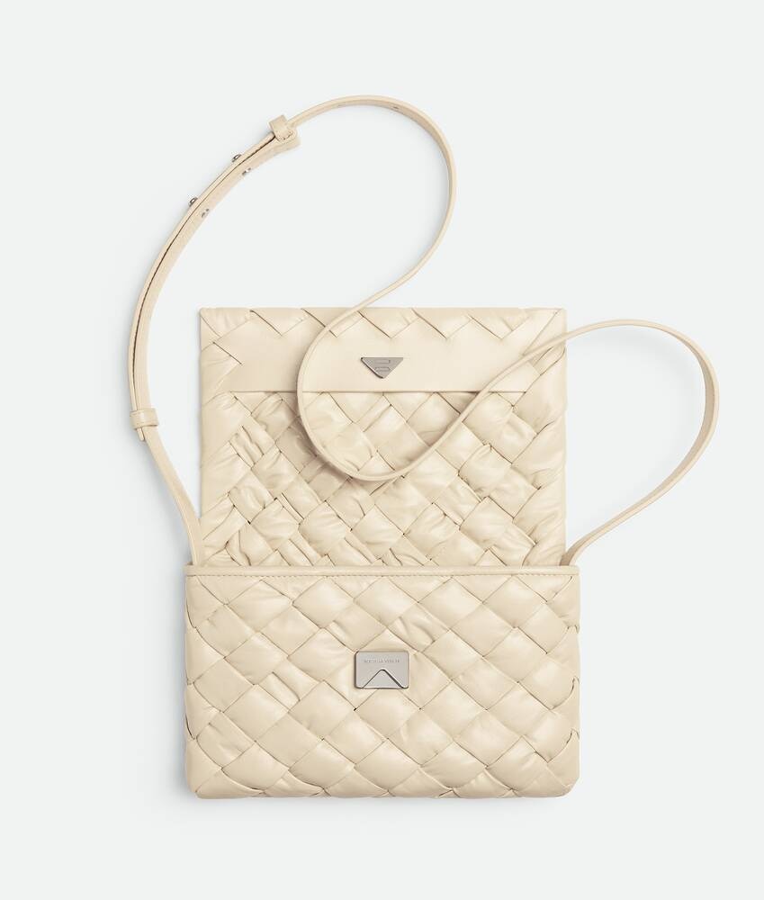 Bottega Veneta Bolso Rumple Messenger pequeño Última moda