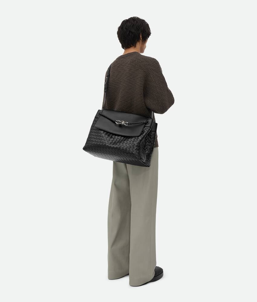 Bottega Veneta Bolso messenger Andiamo grande 2025