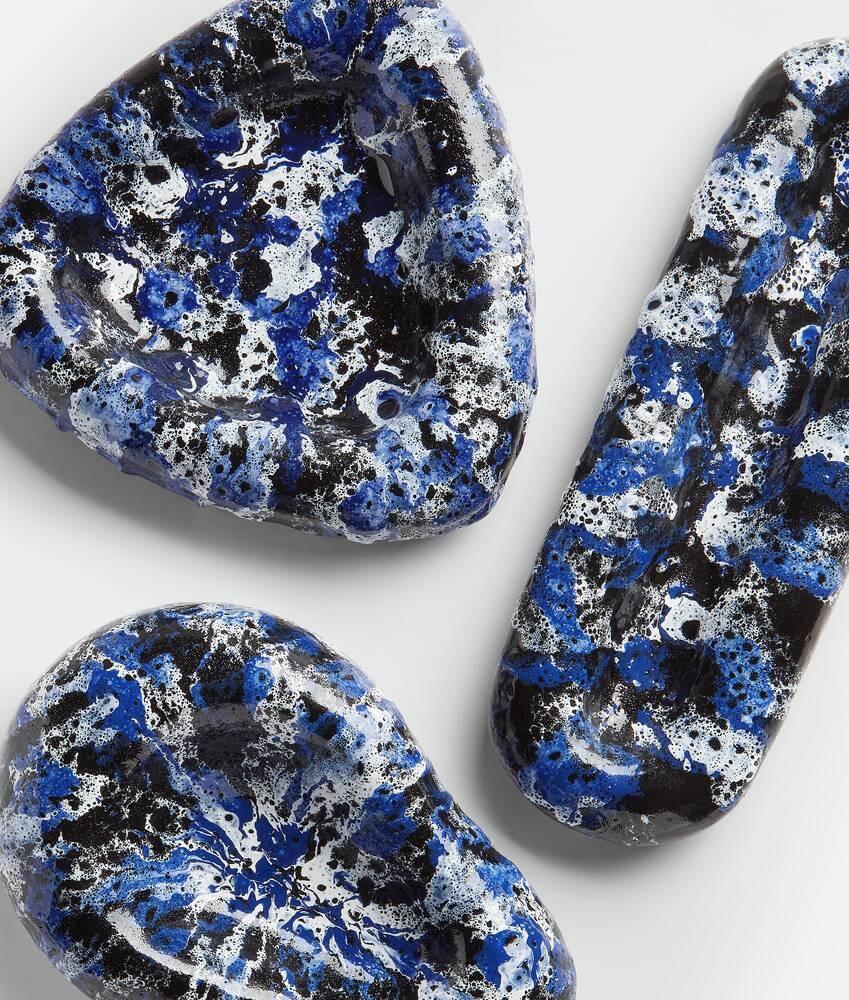 Bottega Veneta Óvalo alargado esmaltado Volcanic Oferta especial de fábrica