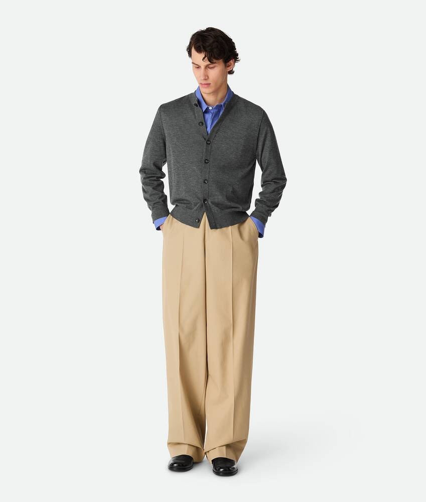 Bottega Veneta Pantalones rectos de sarga de algodón Descuentos del mes