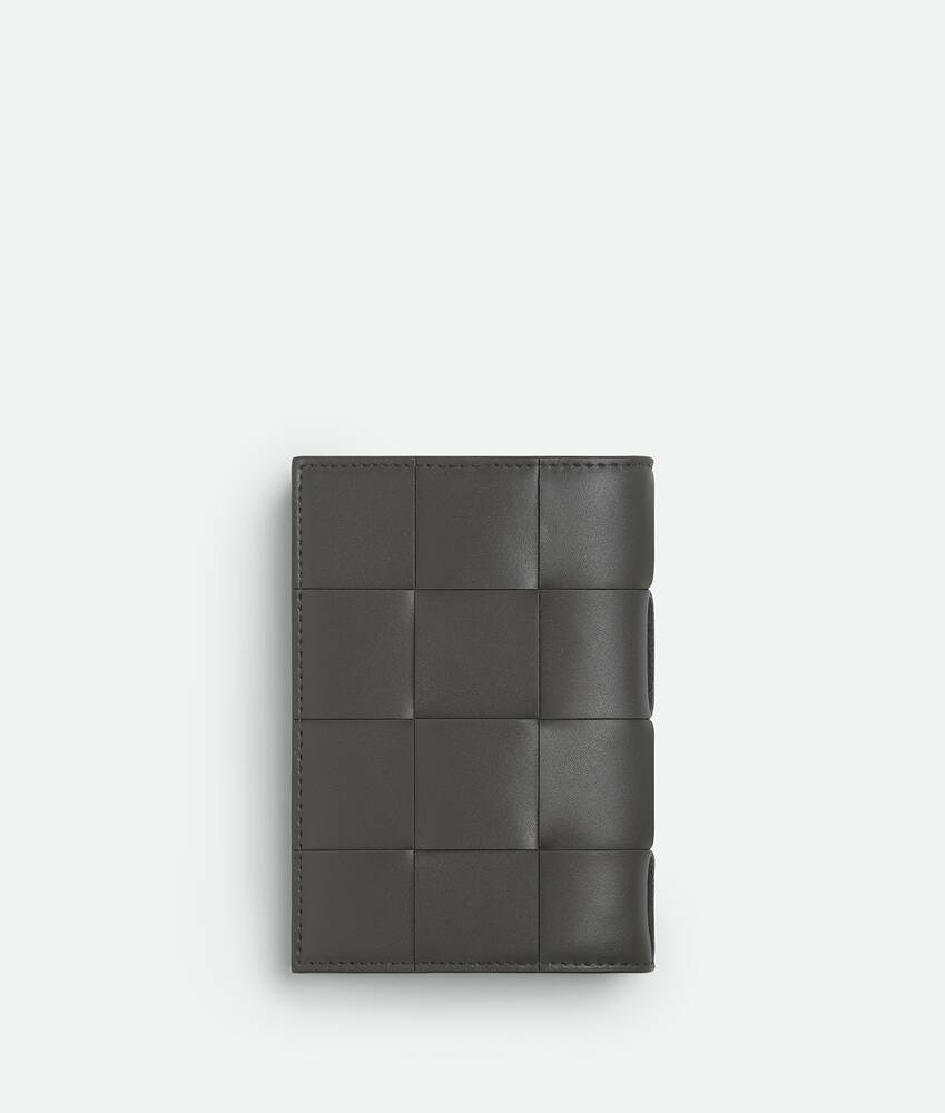 Bottega Veneta Portapasaportes Cassette Devoluciones gratuitas