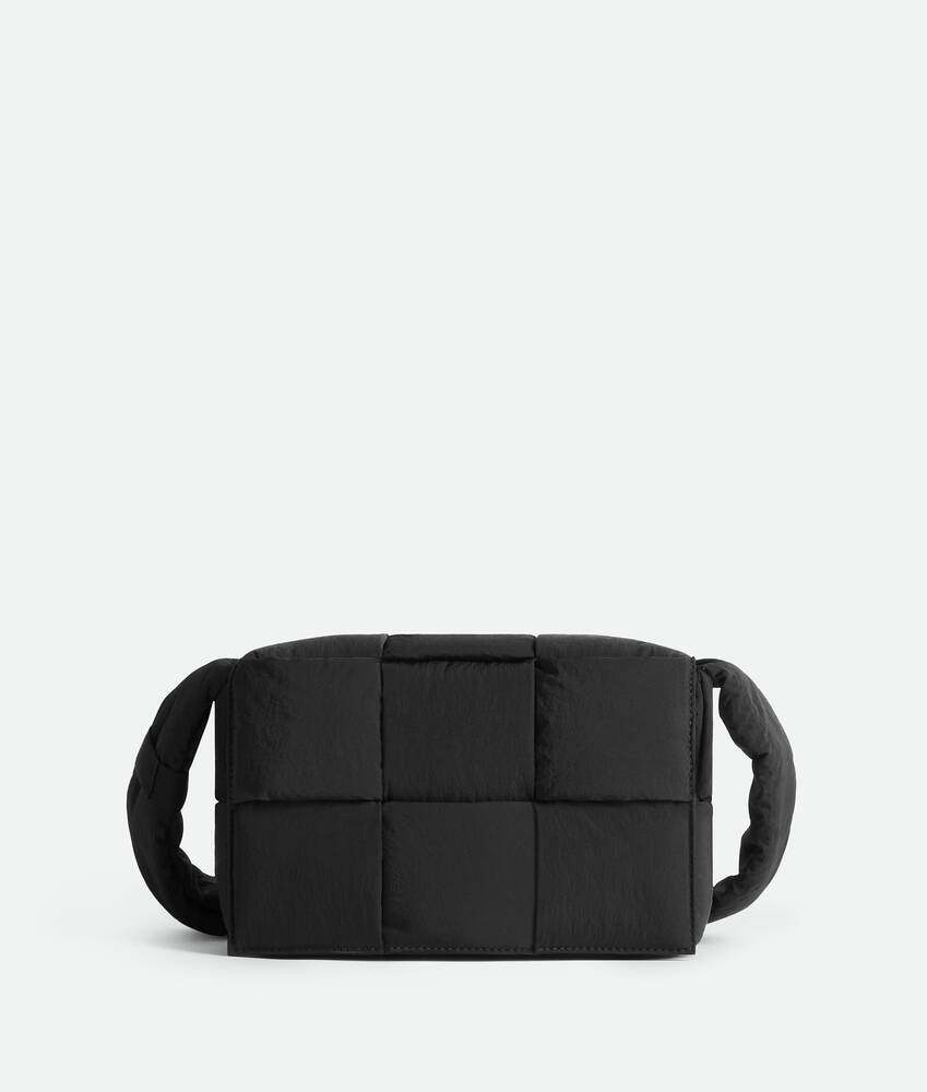 Bottega Veneta Bolso Padded Tech Cassette pequeño Grandes descuentos