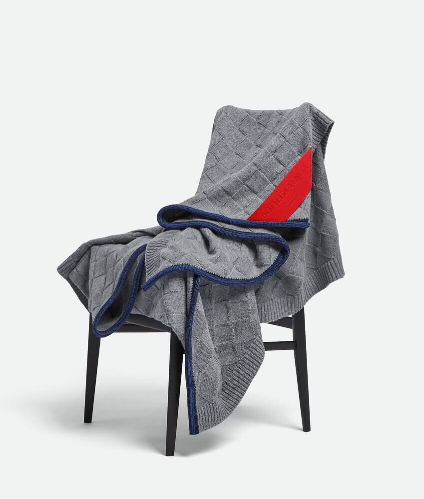 Bottega Veneta Manta Intrecciato Solo hoy