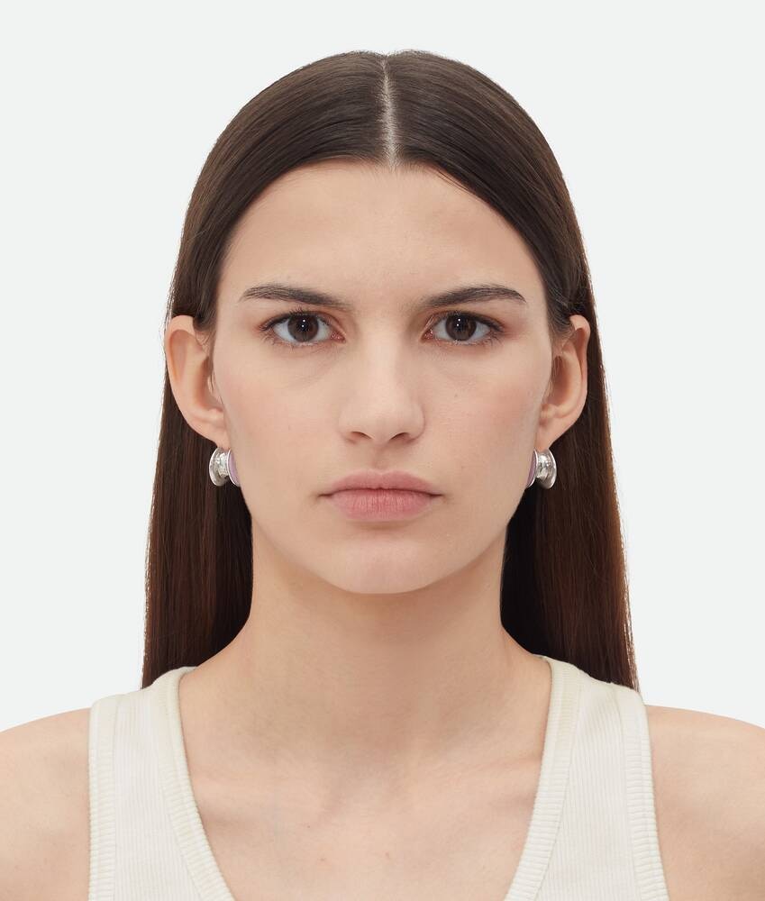 Bottega Veneta Pendientes H Beam pequeños Envío gratis