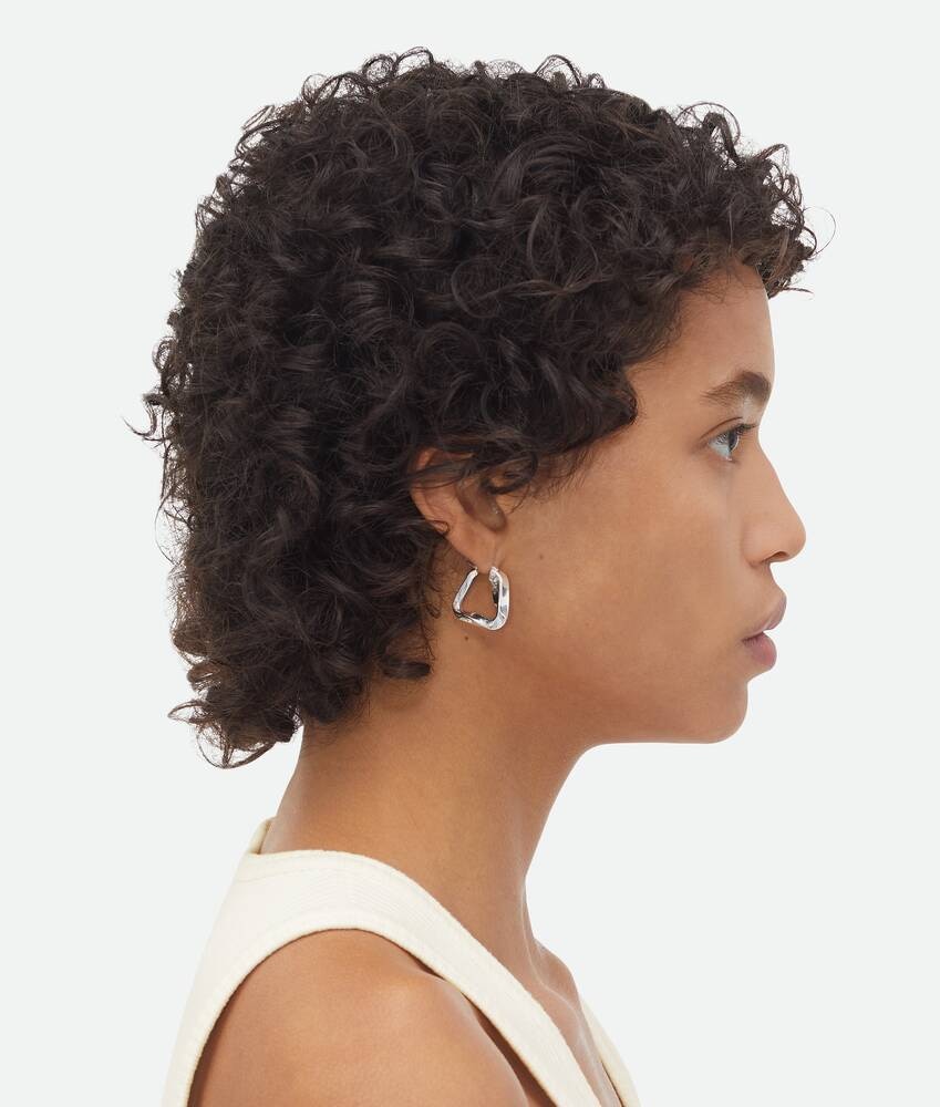 Bottega Veneta Pendientes Hoop Twist Triangle Pequeños Últimos 2 días