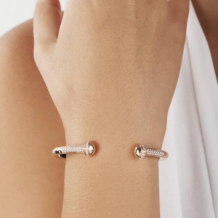 Piaget Possession open bangle bracelet Promoción trimestral