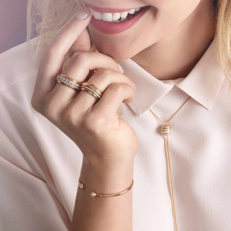 Piaget Possession open bangle bracelet COMPRAR AHORA