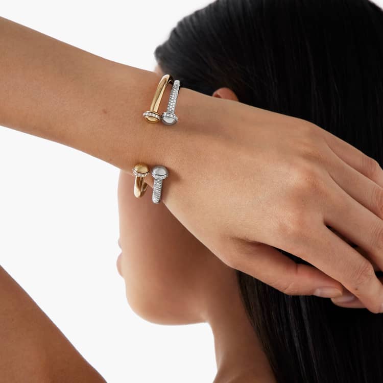 Piaget Possession open bangle bracelet Últimos 2 días