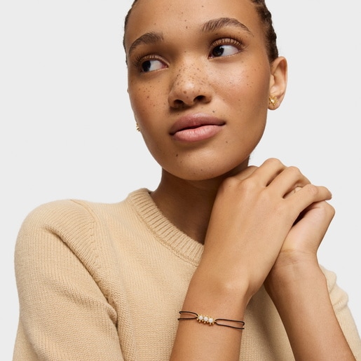 Tous Pulsera de oro perlas cultivadas y nylon negro Daisy Devoluciones gratuitas